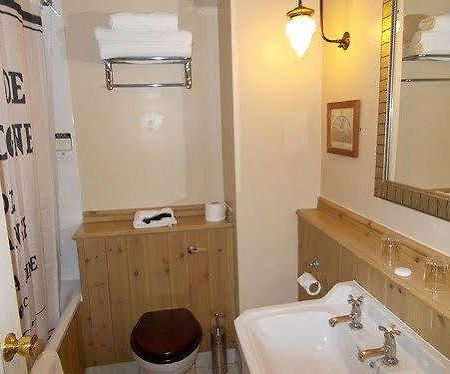 The Fountain Inn Ingbirchworth エクステリア 写真